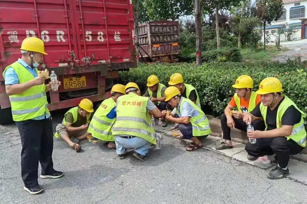 风雨同舟｜抢险救援卫河决堤口，践行宏大使命担当！